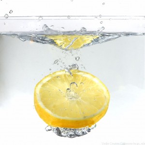 Beneficios del agua de limón